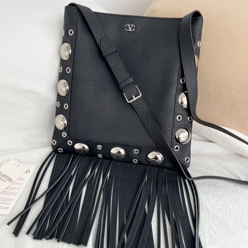 Va1e*ntin0 satchel bag